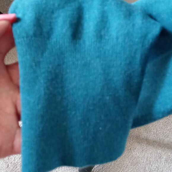 Lane Bryant size 22 dark jade v neck sweater - Picture 5 of 6